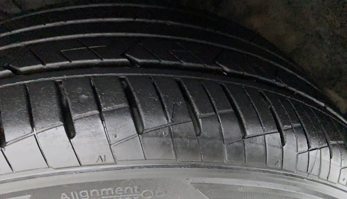2016 Hyundai Elite i20 ASTA 1.2 (O), Petrol, Manual, 53,851 km, Left Front Tyre Tread