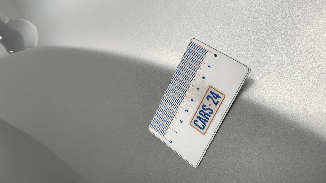 Quarter Panel Front RHS Guard Paint blemish