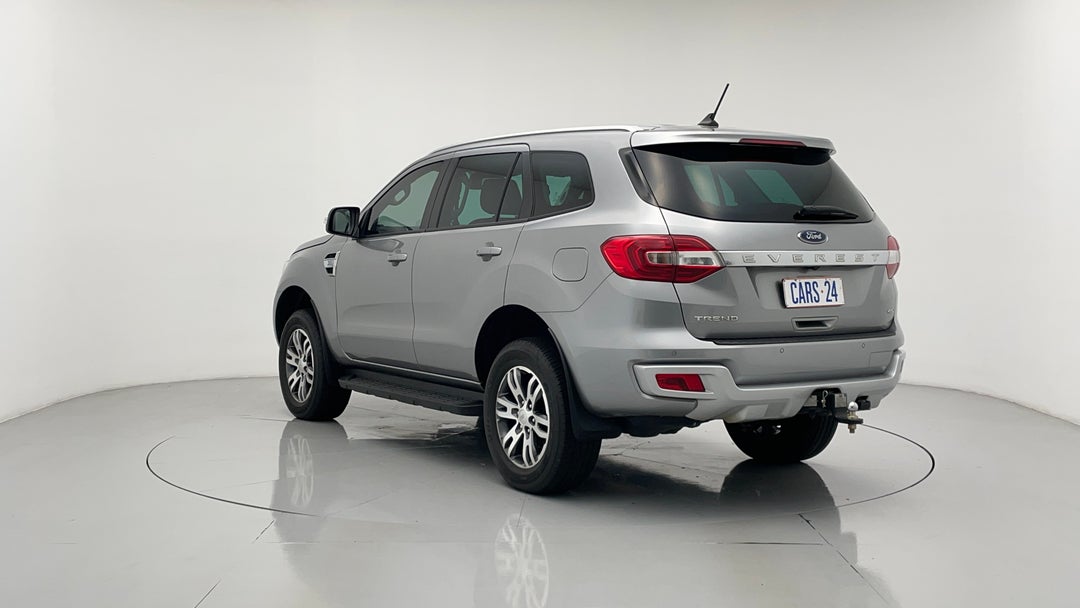 Left Back Diagonal (45- Degree) View