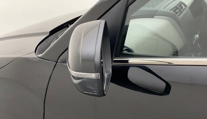 2022 Hyundai Creta SX (O) AT 1.5 DIESEL, Diesel, Automatic, 27,509 km, Left rear-view mirror - Indicator light has minor damage