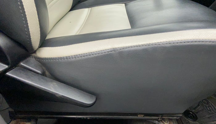 2011 Toyota Etios V, Petrol, Manual, 43,968 km, Driver Side Adjustment Panel