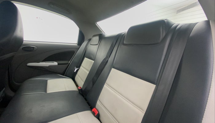 2011 Toyota Etios V, Petrol, Manual, 43,968 km, Right Side Rear Door Cabin