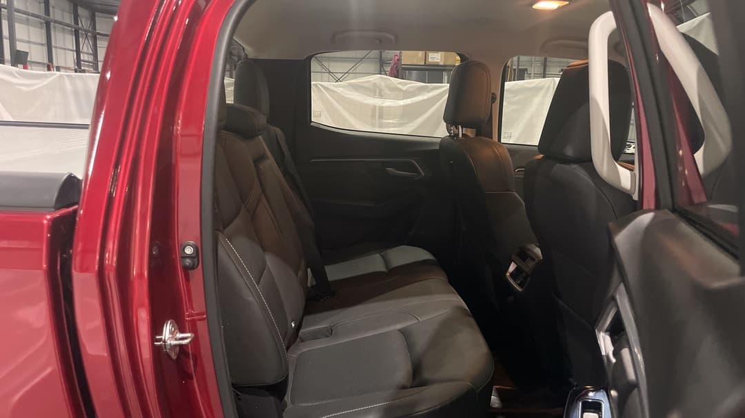 2022 Isuzu D-MAX Ls-u+ (4x4), Automatic, 60846 km, Right Side Rear Door Cabin View