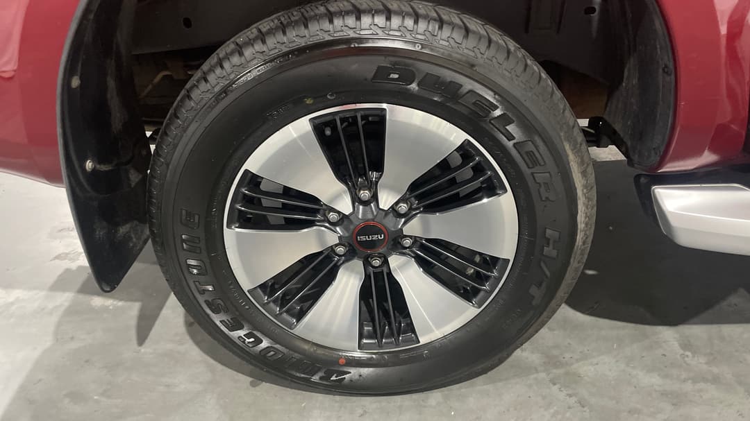 2022 Isuzu D-MAX Ls-u+ (4x4), Automatic, 60846 km, Right Rear Wheel