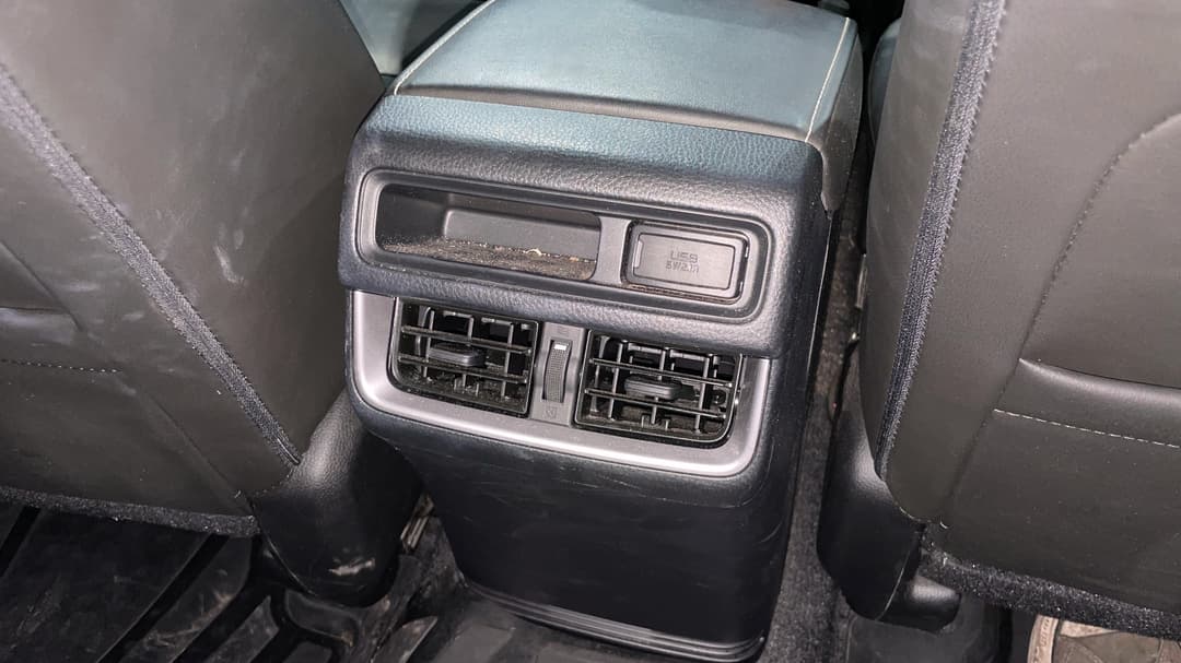 2022 Isuzu D-MAX Ls-u+ (4x4), Automatic, 60846 km, Rear A/C Vent