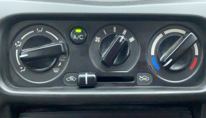 2017 Maruti Alto 800 LXI CNG, CNG, Manual, AC Unit - Directional switch has minor damage