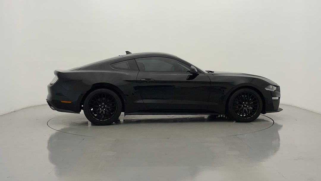 2022 Ford Mustang Gt 5.0 V8, Automatic, 6826 km, Right Side View