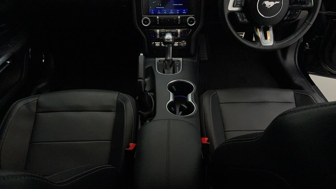 2022 Ford Mustang Gt 5.0 V8, Automatic, 6826 km, Center Console