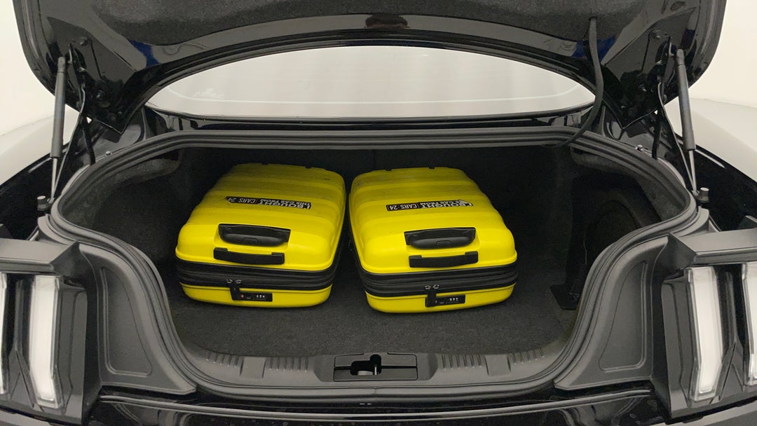 2022 Ford Mustang Gt 5.0 V8, Automatic, 6826 km, Boot Inside View with Luggage