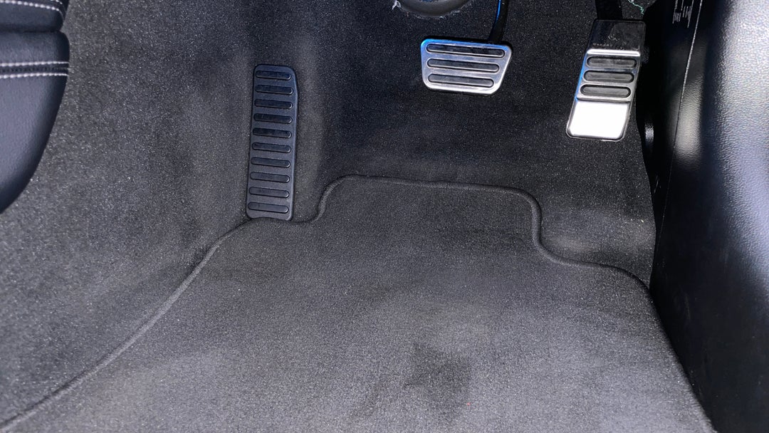 2022 Ford Mustang Gt 5.0 V8, Automatic, 6826 km, Pedals and Footmat