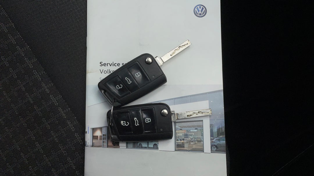 2017 Volkswagen Polo 81 Tsi Comfortline, Automatic, 73127 km, Key Close-up