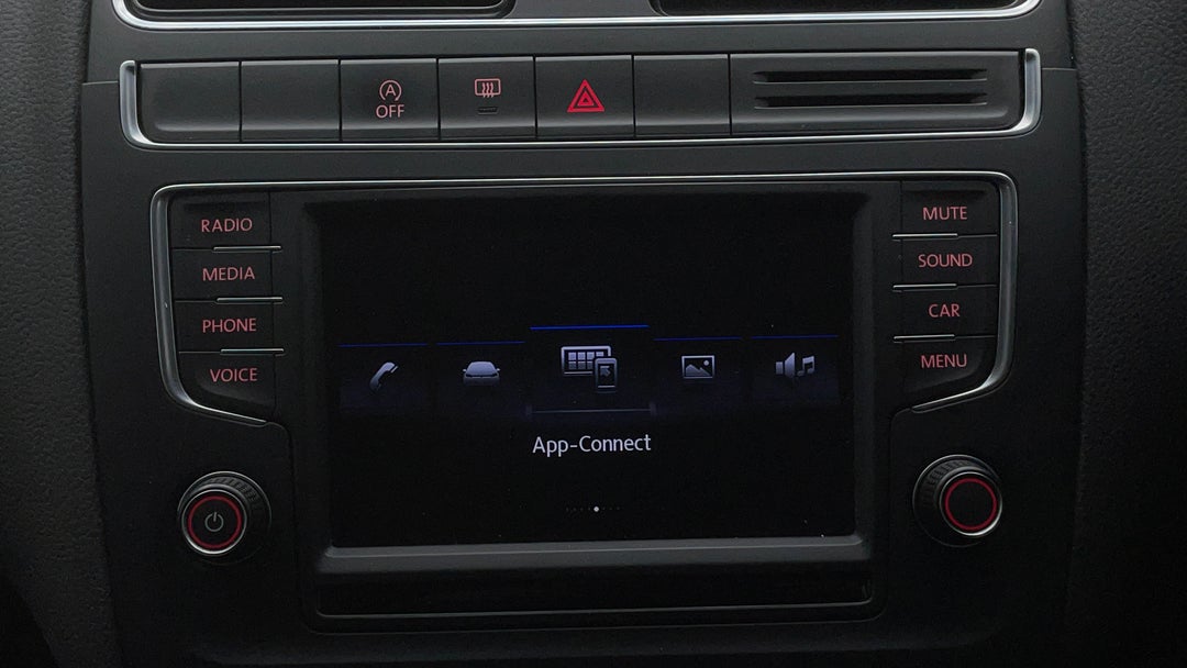 2017 Volkswagen Polo 81 Tsi Comfortline, Automatic, 73127 km, Infotainment System