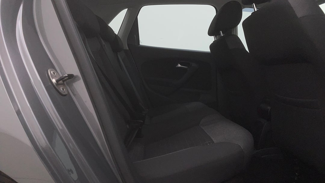 2017 Volkswagen Polo 81 Tsi Comfortline, Automatic, 73127 km, Right Side Rear Door Cabin View