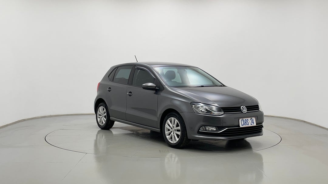 2017 Volkswagen Polo 81 Tsi Comfortline, Automatic, 73127 km, Right Front Diagonal (45- Degree) View
