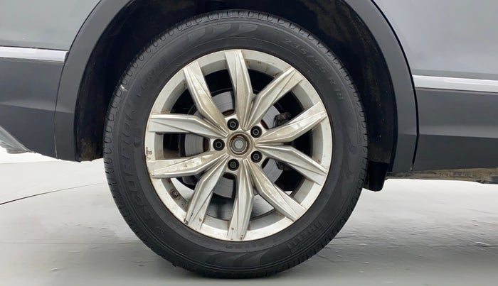 2018 Volkswagen TIGUAN HIGHLINE A/T, Diesel, Automatic, 76,254 km, Right Rear Wheel