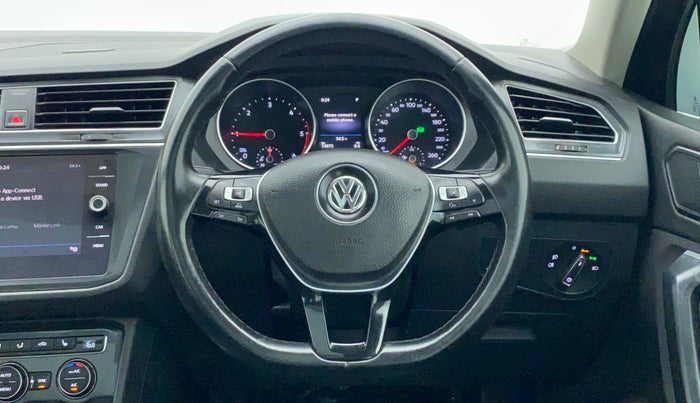 2018 Volkswagen TIGUAN HIGHLINE A/T, Diesel, Automatic, 76,254 km, Steering Wheel Close Up