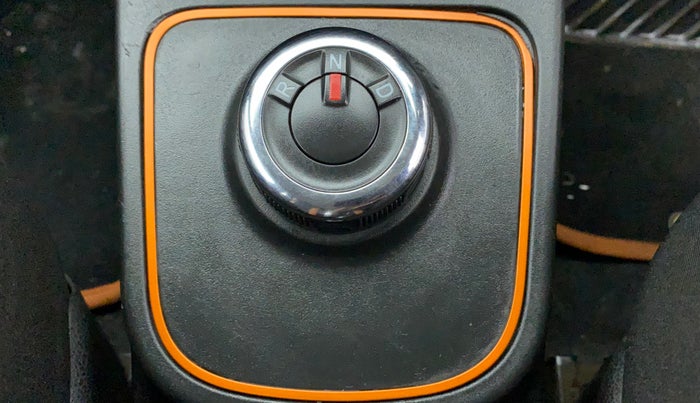 2020 Renault Kwid CLIMBER 1.0 AMT (O), Petrol, Automatic, 42,356 km, Gear Lever