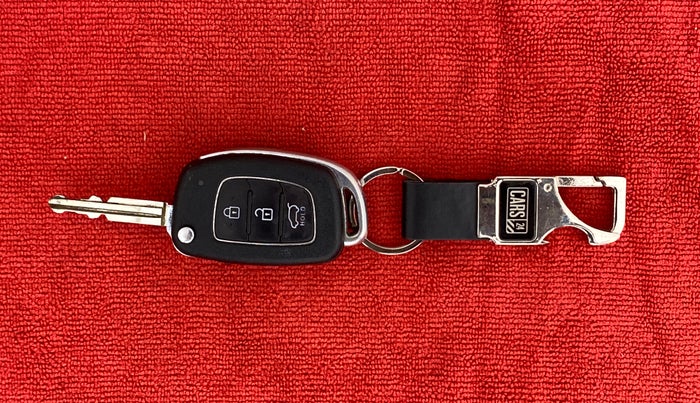 2015 Hyundai Elite i20 SPORTZ 1.2, Petrol, Manual, 75,706 km, Key Close Up