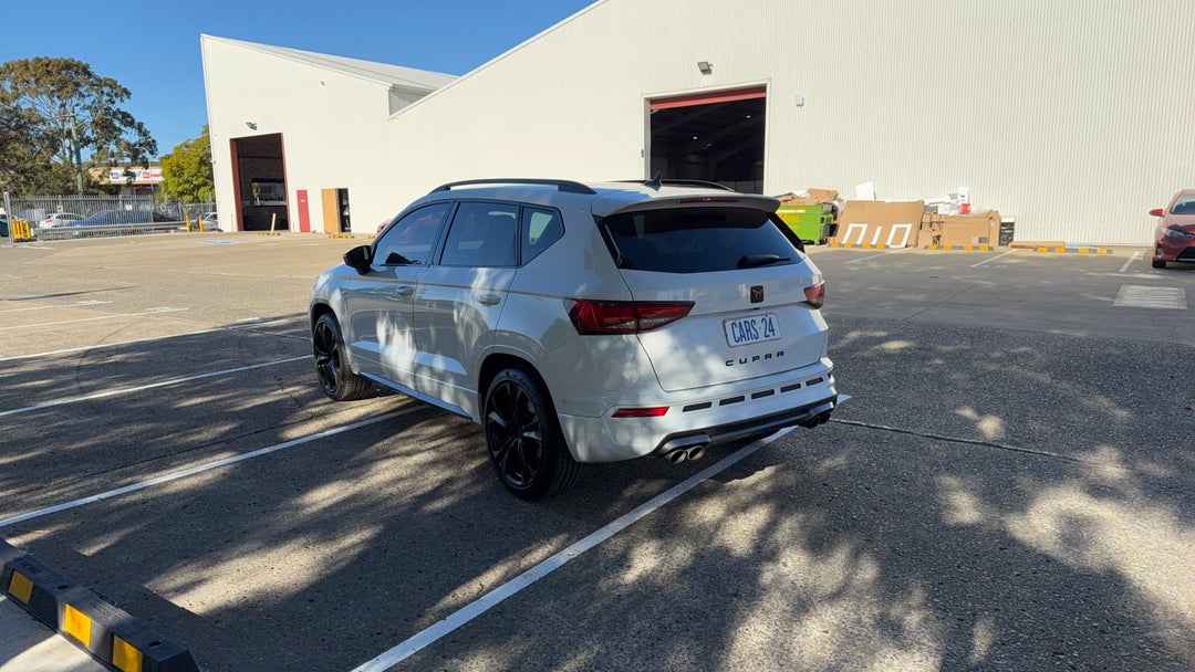 Left Back Diagonal (45- Degree) View