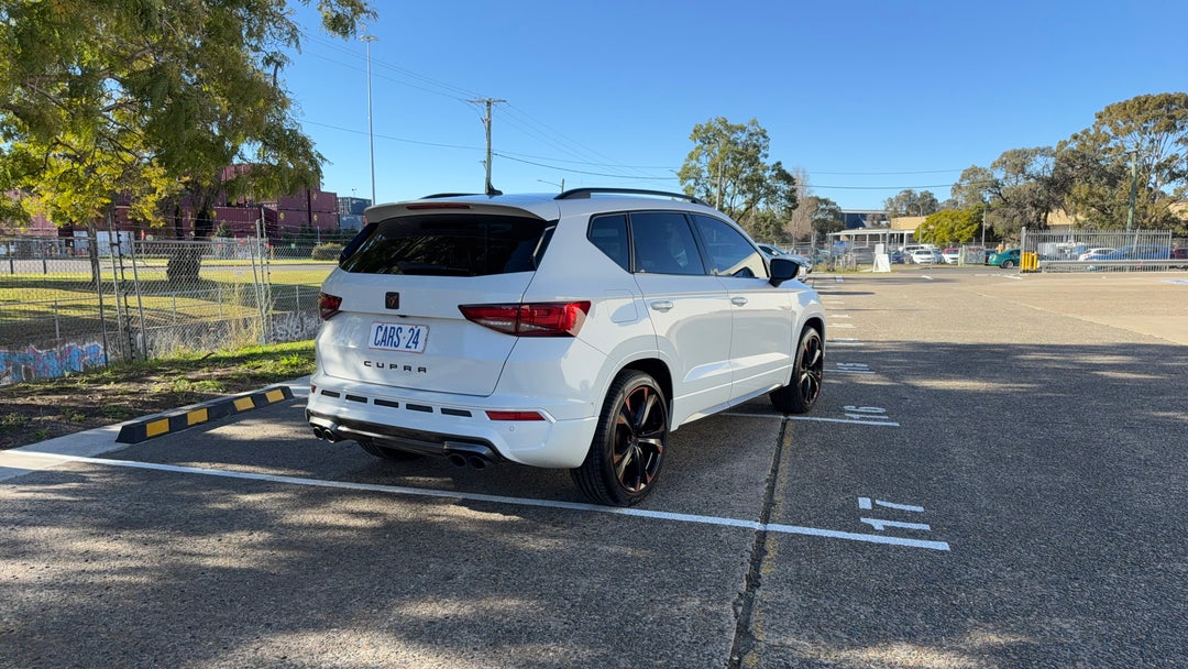 Right Back Diagonal (45- Degree) View