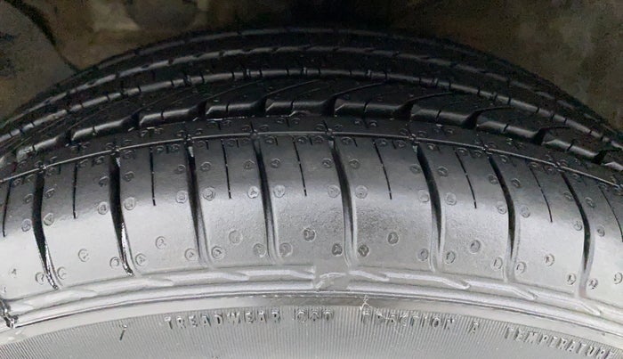 2017 Hyundai Creta 1.4 S PLUS, Diesel, Manual, 63,860 km, Left Front Tyre Tread