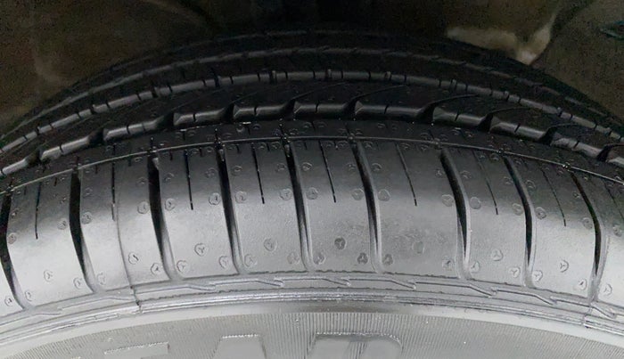 2017 Hyundai Creta 1.4 S PLUS, Diesel, Manual, 63,860 km, Right Front Tyre Tread
