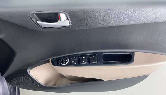 2016 Hyundai Grand i10 SPORTZ 1.2 KAPPA VTVT, Petrol, Manual, 28,360 km, Driver Side Door Panels Control
