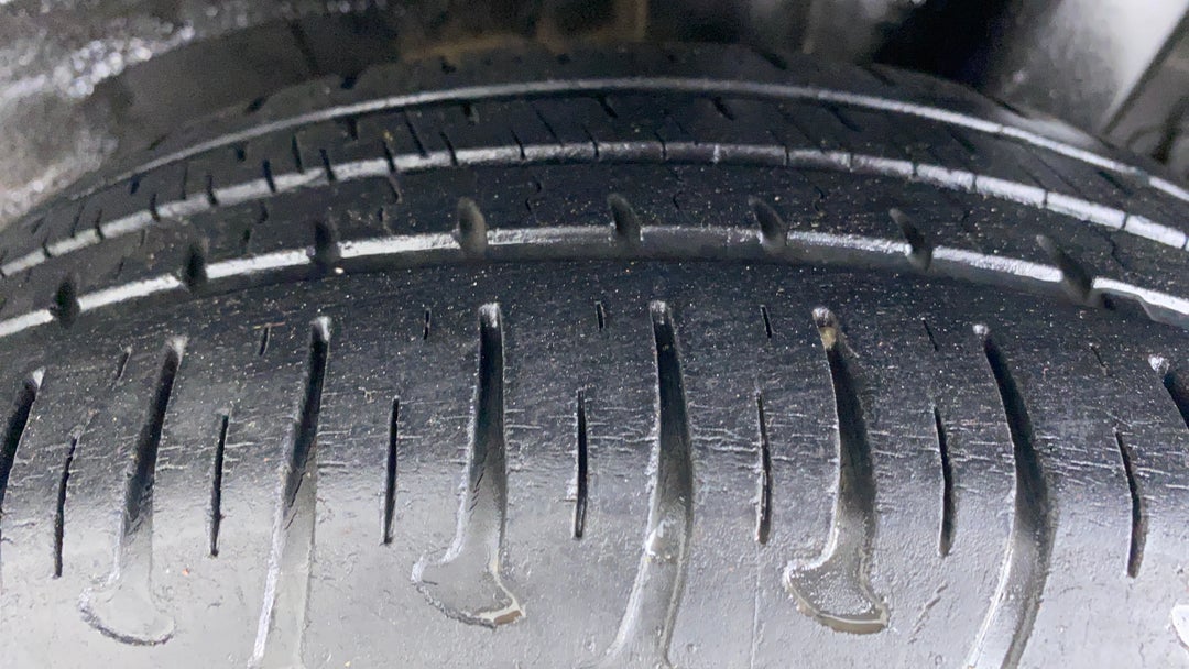 Left Rear Tyre Tread