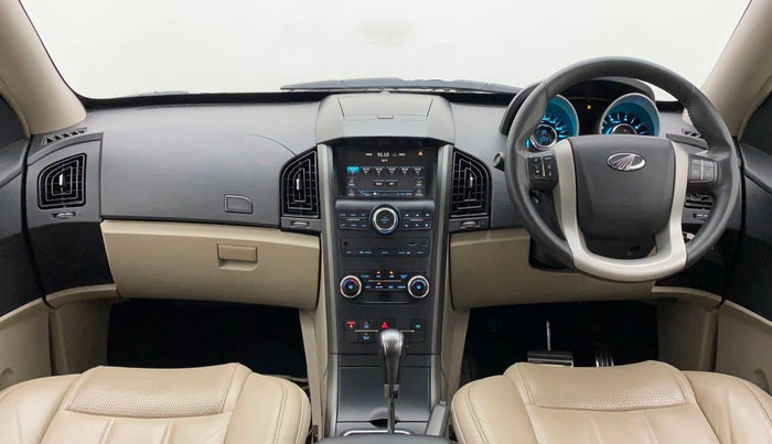 2016 Mahindra XUV500 W10 AWD AT, Diesel, Automatic, 55,591 km, Dashboard