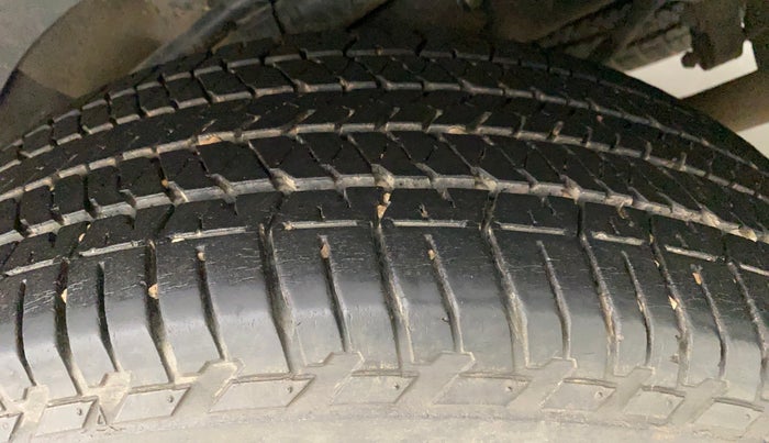 2016 Mahindra XUV500 W10 AWD AT, Diesel, Automatic, 55,591 km, Left Rear Tyre Tread