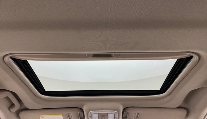2016 Mahindra XUV500 W10 AWD AT, Diesel, Automatic, 55,591 km, Moonroof/ Sunroof