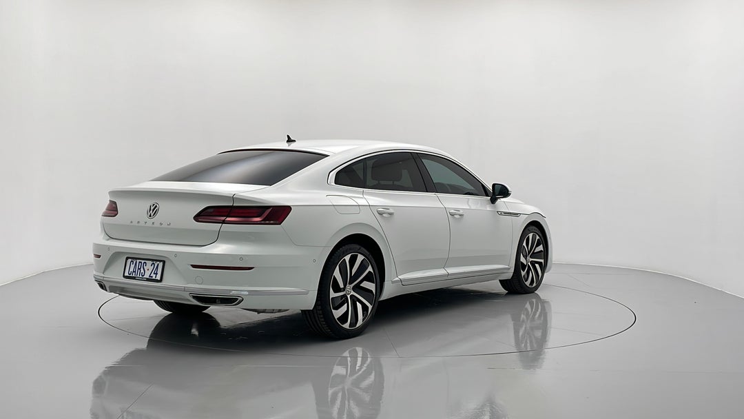 Right Back Diagonal (45- Degree) View