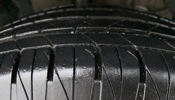 2018 Maruti Vitara Brezza ZDI PLUS, Diesel, Manual, 88,125 km, Right Front Tyre Tread