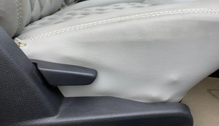2014 Nissan Terrano XL P, Petrol, Manual, 81,792 km, Driver Side Adjustment Panel