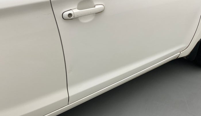 2012 Hyundai i20 MAGNA (O) 1.2, Petrol, Manual, 42,785 km, Driver-side door - Slightly dented