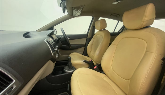 2012 Hyundai i20 MAGNA (O) 1.2, Petrol, Manual, 42,785 km, Right Side Front Door Cabin