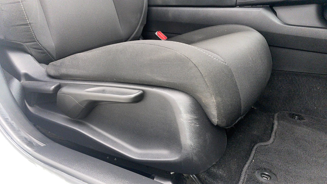 2017 Honda Civic Vti, Automatic, 99020 km, Drivers Side Adjustment Panel