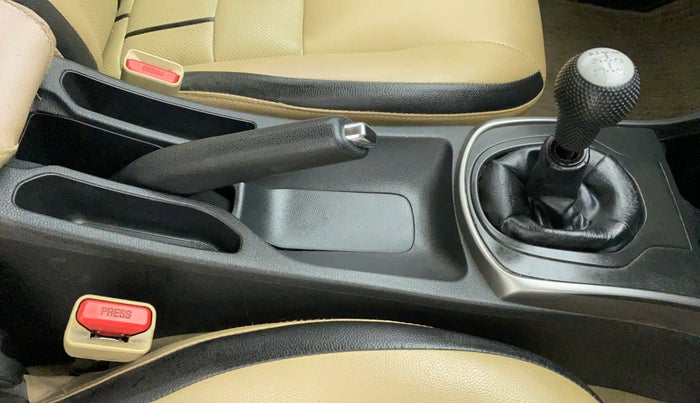 2014 Honda City V MT PETROL, Petrol, Manual, 49,489 km, Gear Lever