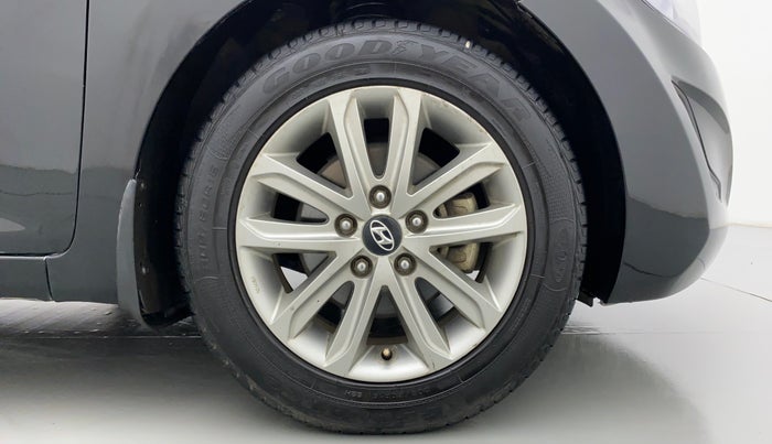 2015 Hyundai New Elantra SX 1.8 AT, Petrol, Automatic, 47,379 km, Right Front Wheel