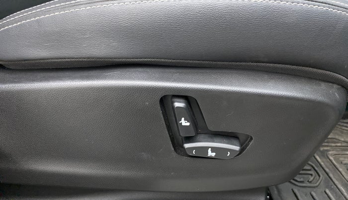2019 MG HECTOR SHARP HYBRID 1.5 PETROL, Petrol, Manual, 12,532 km, Driver Side Adjustment Panel