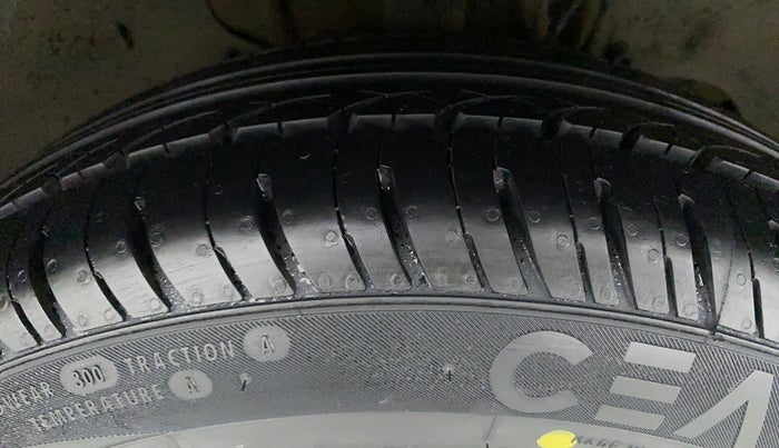 2018 Tata TIAGO NRG PETROL, Petrol, Manual, 69,335 km, Right Front Tyre Tread