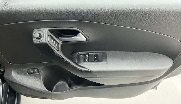 2019 Volkswagen Vento COMFORTLINE MT PETROL, Petrol, Manual, 17,439 km, Driver Side Door Panels Control