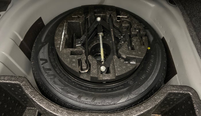 2019 Volkswagen Vento COMFORTLINE MT PETROL, Petrol, Manual, 17,439 km, Spare Tyre