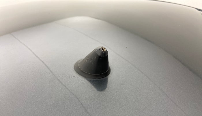 2019 Volkswagen Vento COMFORTLINE MT PETROL, Petrol, Manual, 17,439 km, Roof - Antenna has minor damage