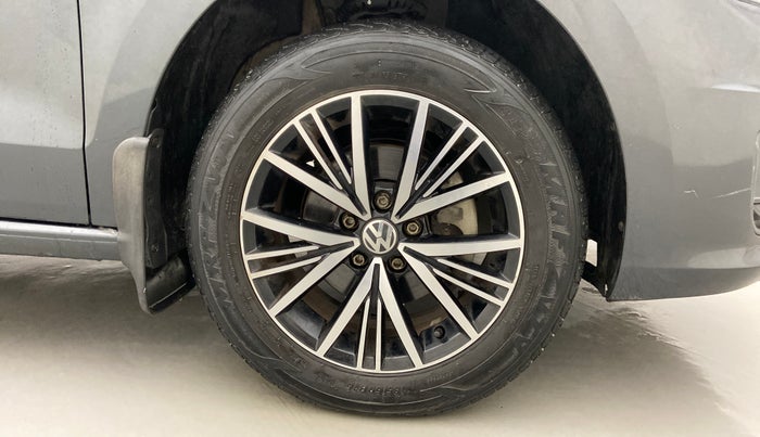 2019 Volkswagen Vento COMFORTLINE MT PETROL, Petrol, Manual, 17,439 km, Right Front Wheel