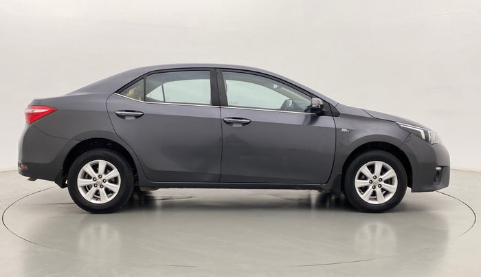 2014 Toyota Corolla Altis G AT, Petrol, Automatic, 98,018 km, Right Side View