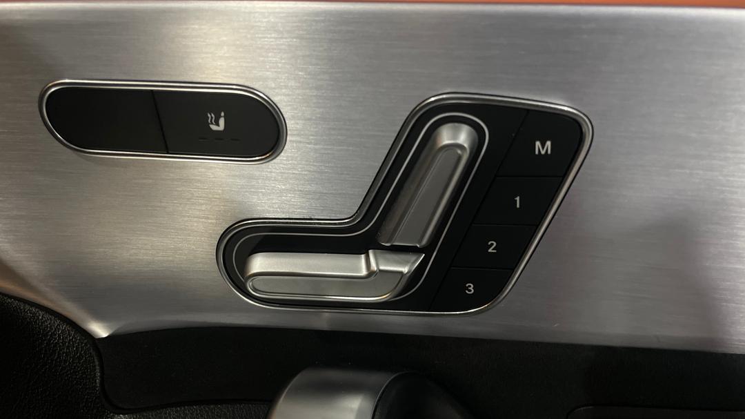 2021 Mercedes-benz A180 A180, Automatic, 42526 km, Drivers Side Adjustment Panel