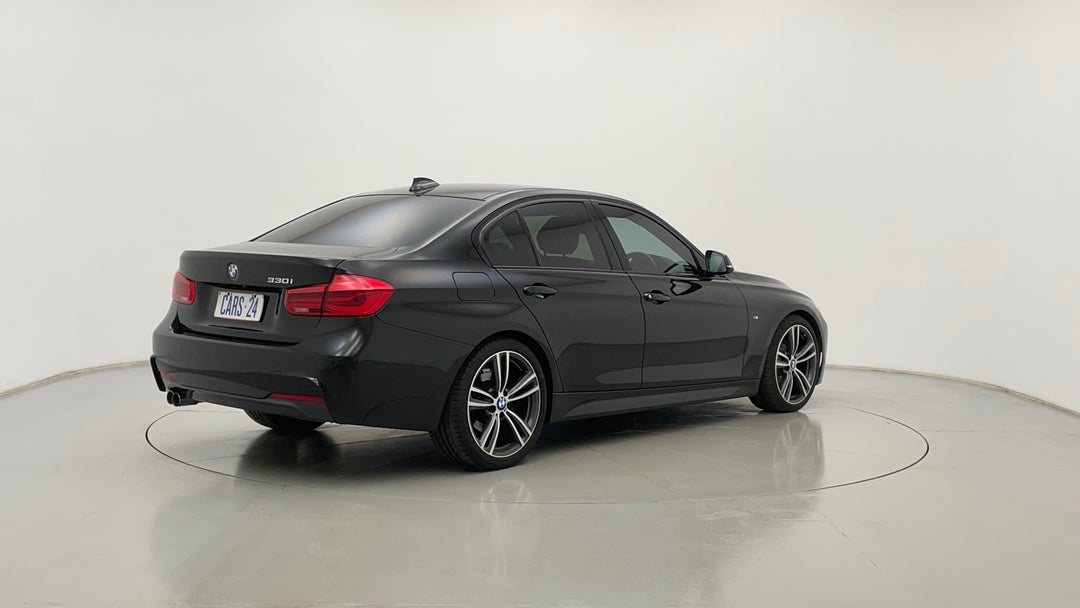 2015 BMW 3 30i M Sport, Automatic, 102779 km, Right Back Diagonal (45- Degree) View