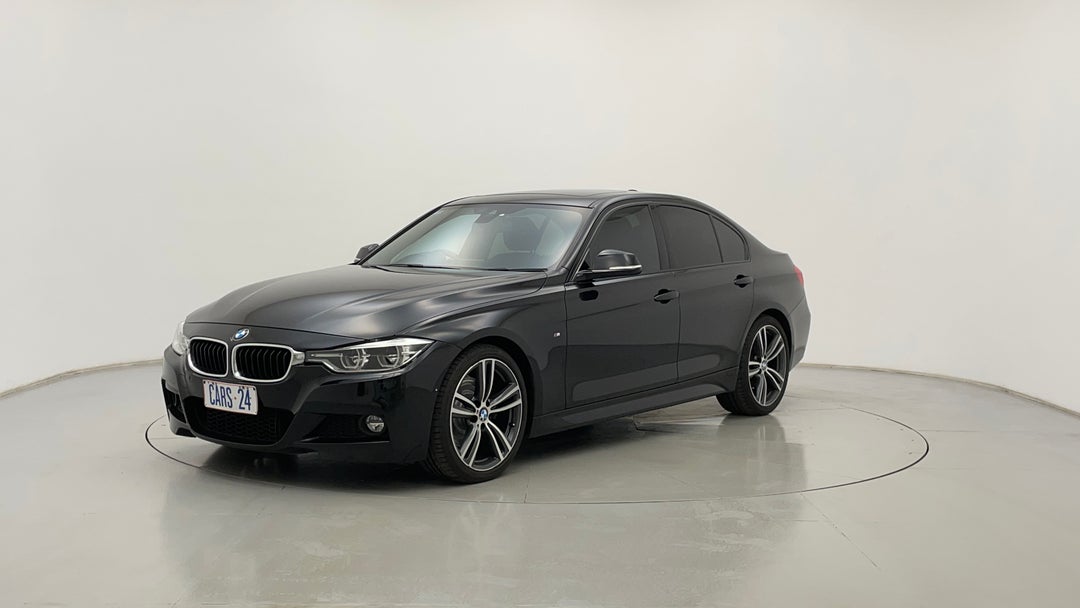 2015 BMW 3 30i M Sport, Automatic, 102779 km, Left Front Diagonal (45- Degree) View