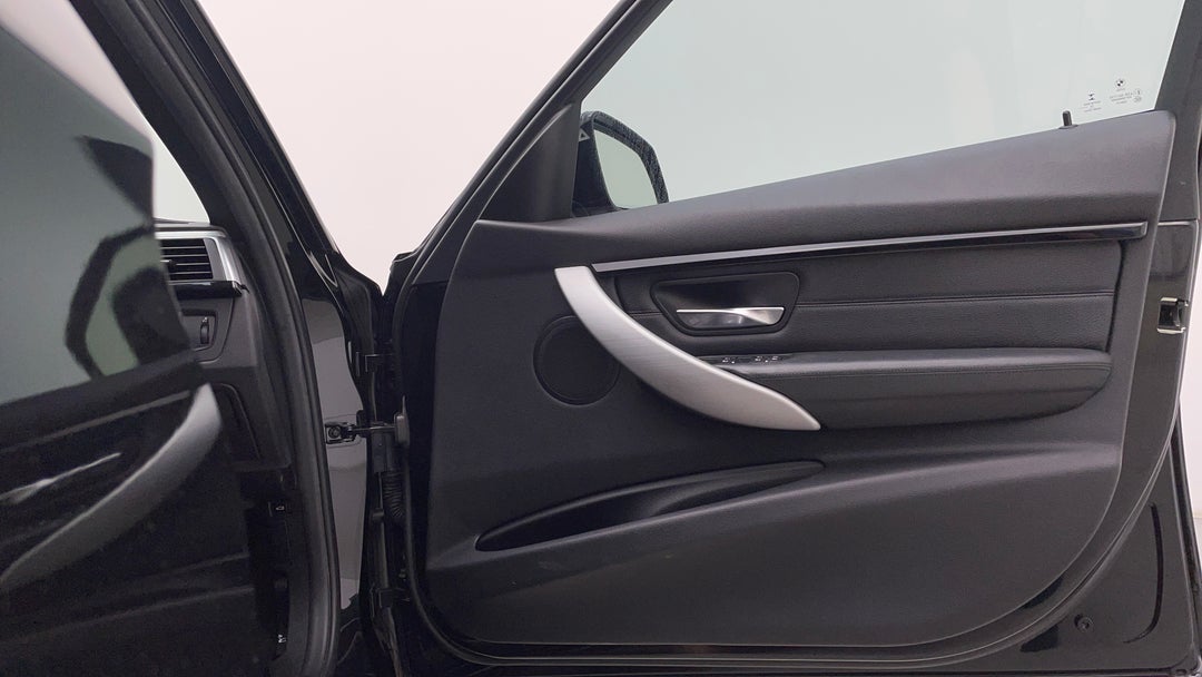 2015 BMW 3 30i M Sport, Automatic, 102779 km, Speaker View